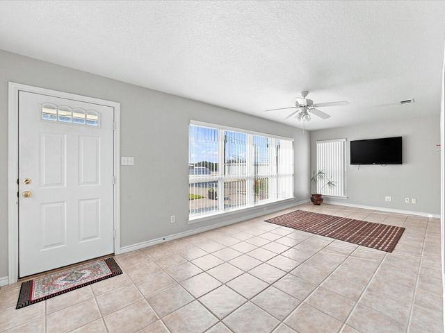 2807 S Lipsey Street, Decatur, TX 76234