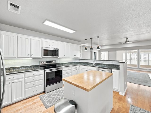 2807 S Lipsey Street, Decatur, TX 76234