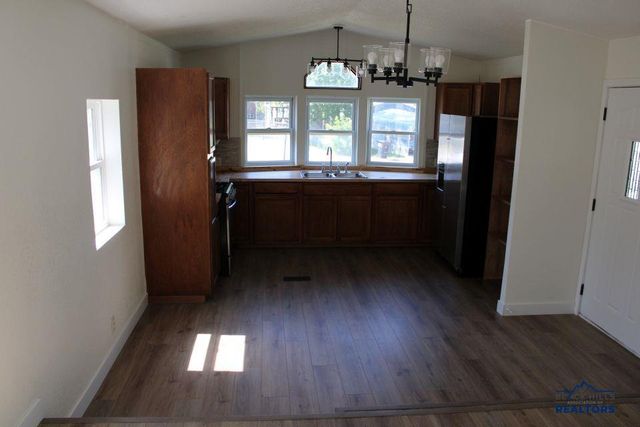 840 N SPRUCE, Rapid City, SD 57701