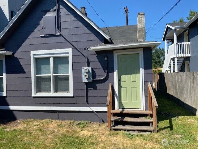 547 S Sullivan Street, Seattle, WA 98108