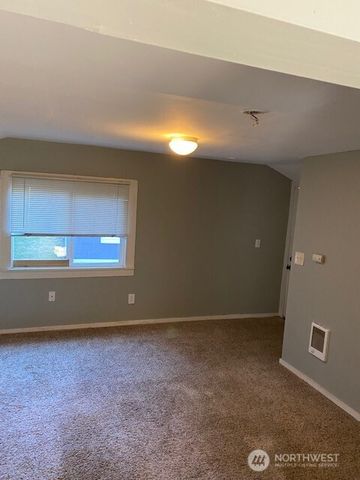 547 S Sullivan Street, Seattle, WA 98108