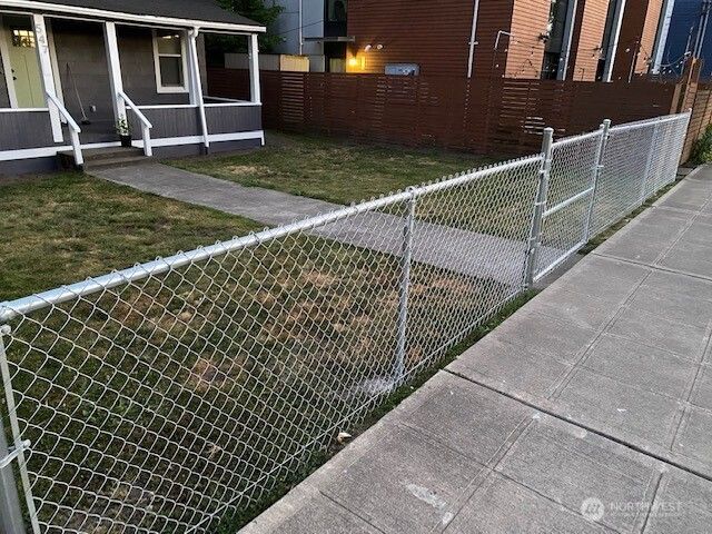 547 S Sullivan Street, Seattle, WA 98108