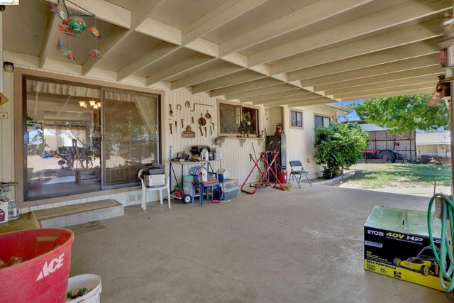 944 Sherman Ln, Oakley, CA 94561