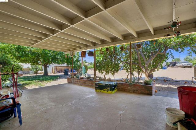 944 Sherman Ln, Oakley, CA 94561