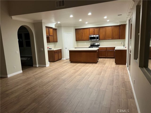 2722 Azalea Avenue, San Jacinto, CA 92582