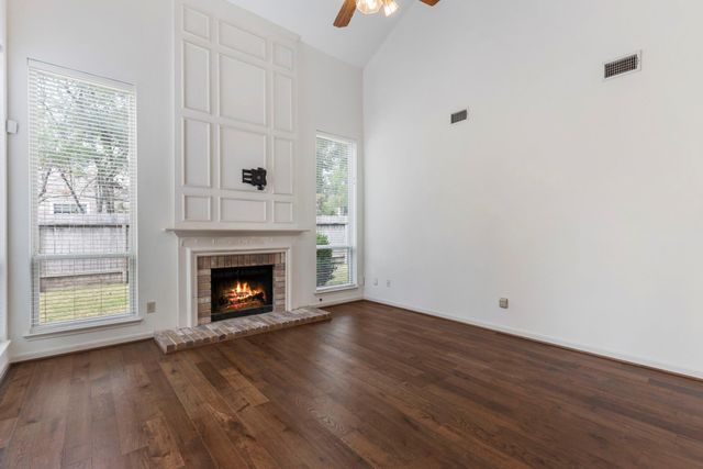 59 Fire Flicker Place, The Woodlands, TX 77381