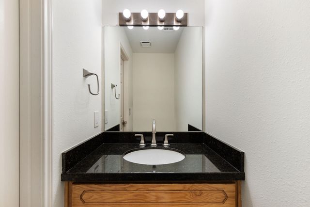 59 Fire Flicker Place, The Woodlands, TX 77381