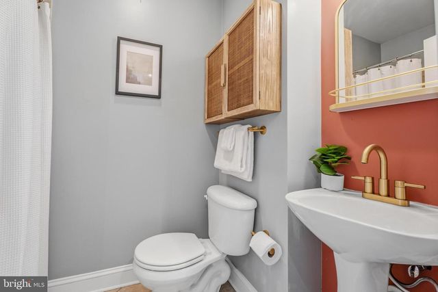 2417 SAINT PAUL ST, Baltimore, MD 21218