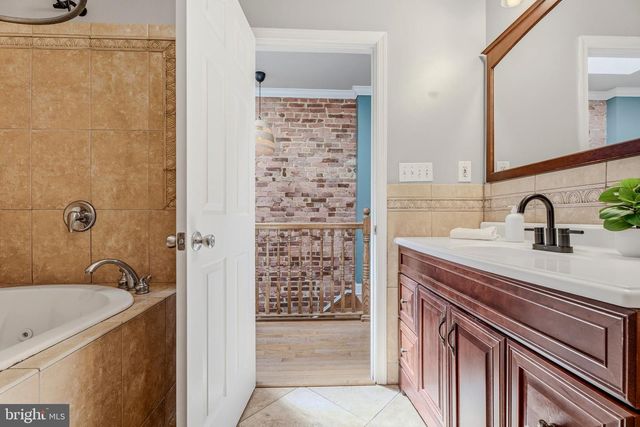 2417 SAINT PAUL ST, Baltimore, MD 21218