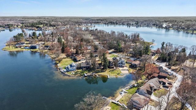 7788 W Royal Road, Morton Twp, MI 49346