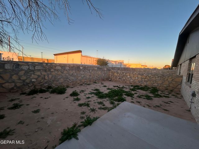 10905 Sagebrush Way A, El Paso, TX 79936