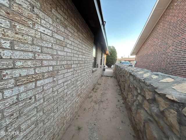 10905 Sagebrush Way A, El Paso, TX 79936