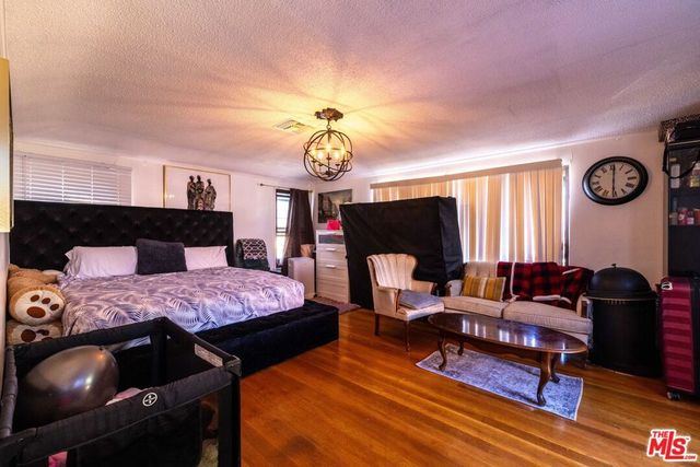 2420 W 101st Street, Inglewood, CA 90303