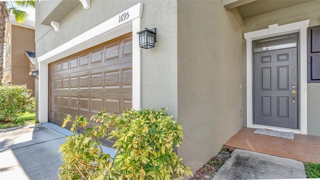 1695 LUDINGTON AVENUE, Wesley Chapel, FL 33543