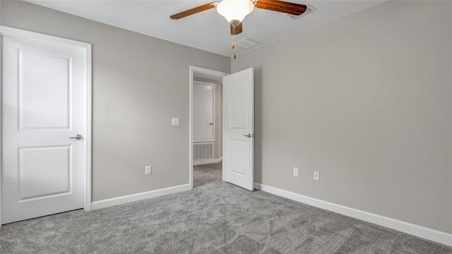 1695 LUDINGTON AVENUE, Wesley Chapel, FL 33543