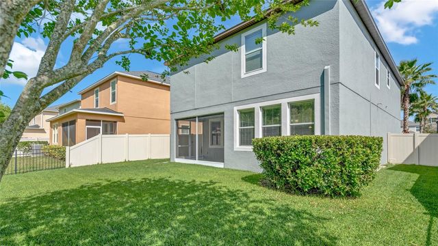 1695 LUDINGTON AVENUE, Wesley Chapel, FL 33543