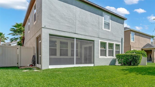 1695 LUDINGTON AVENUE, Wesley Chapel, FL 33543