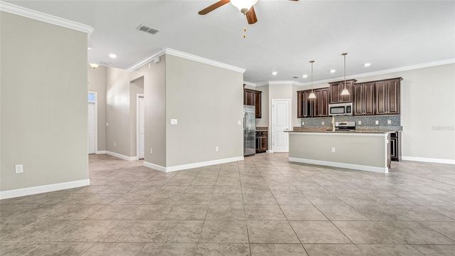 1695 LUDINGTON AVENUE, Wesley Chapel, FL 33543