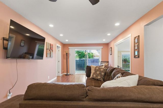 2212 Alegre Ct, Rancho Cordova, CA 95670