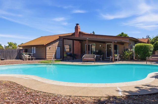 2212 Alegre Ct, Rancho Cordova, CA 95670