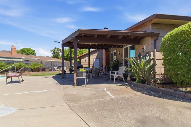 2212 Alegre Ct, Rancho Cordova, CA 95670