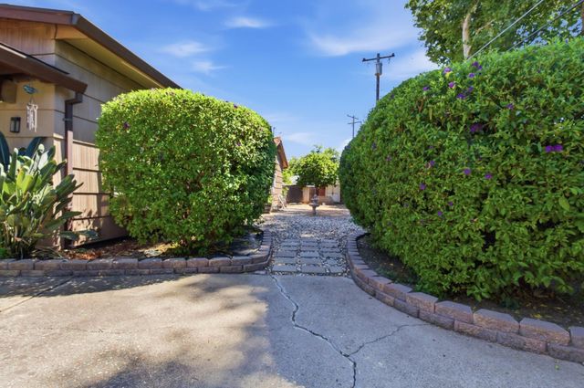 2212 Alegre Ct, Rancho Cordova, CA 95670