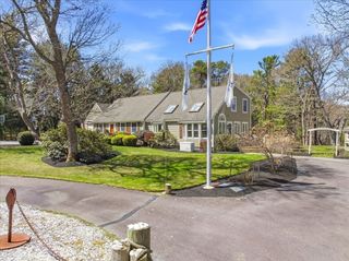 12 Salt Marsh Ln, Wareham, MA 02571