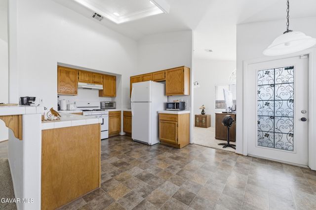 3525 Gold Stone Lane, Rosamond, CA 93560