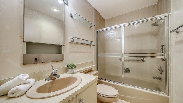 6275 MIDNIGHT PASS ROAD 6275, Sarasota, FL 34242