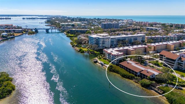 6275 MIDNIGHT PASS ROAD 6275, Sarasota, FL 34242