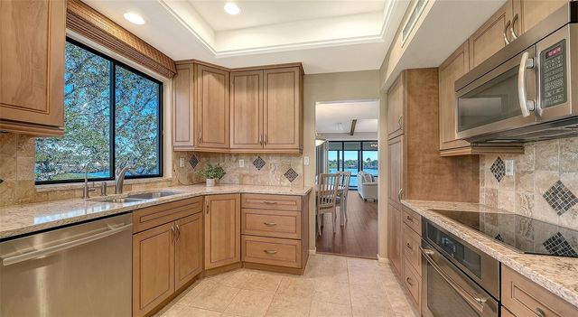 6275 MIDNIGHT PASS ROAD 6275, Sarasota, FL 34242