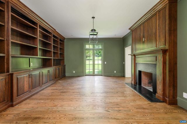 2621 COOPERS LN, Charlottesville, VA 22902