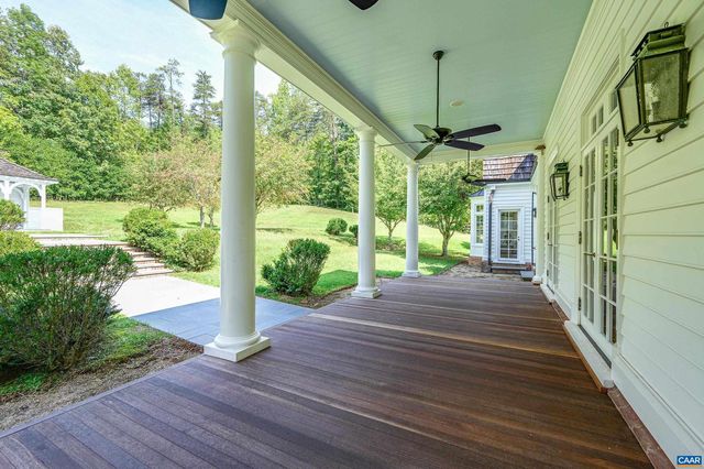 2621 COOPERS LN, Charlottesville, VA 22902