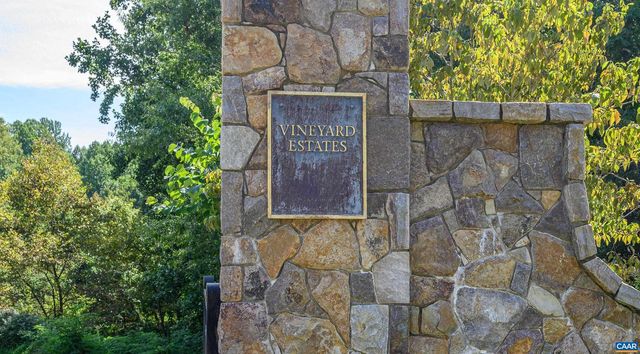 2621 COOPERS LN, Charlottesville, VA 22902