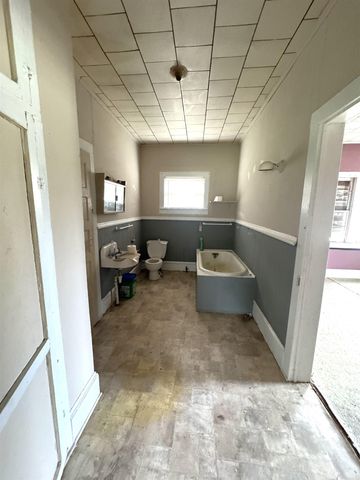 402 Wilson Ave, Houma, LA 70364