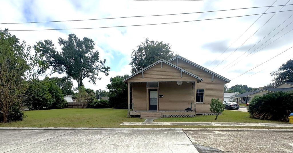 402 Wilson Ave, Houma, LA 70364