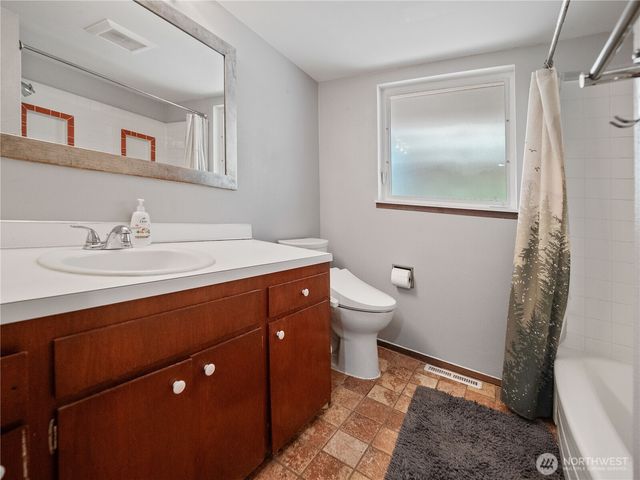 34203 44th Avenue S, Auburn, WA 98001