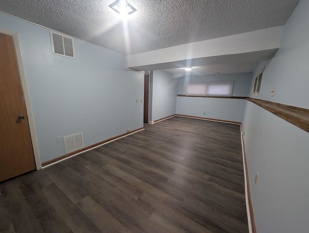 2204 S Bennett St, Wichita, KS 67213