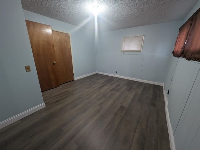 2204 S Bennett St, Wichita, KS 67213