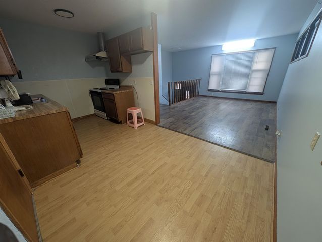 2204 S Bennett St, Wichita, KS 67213