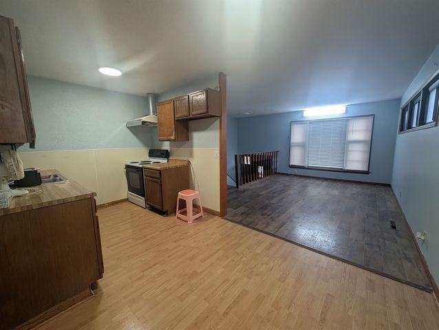 2204 S Bennett St, Wichita, KS 67213