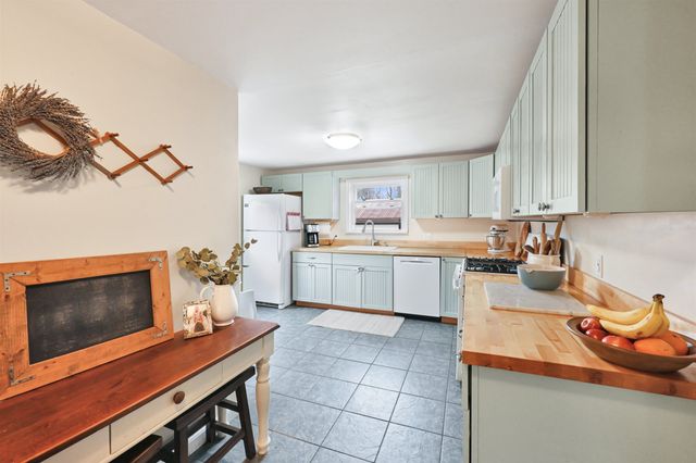 24 Edward Street, St. Albans City, VT 05478