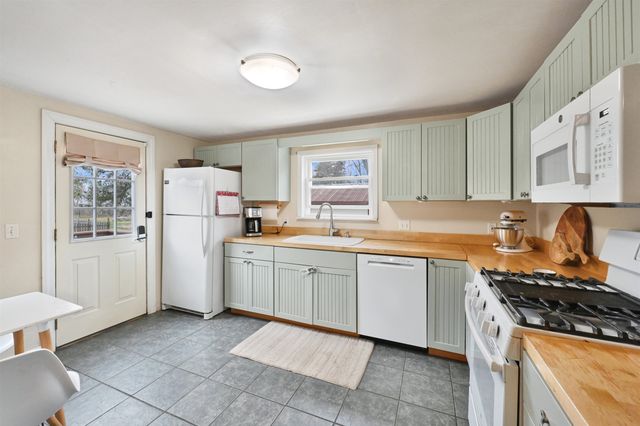 24 Edward Street, St. Albans City, VT 05478