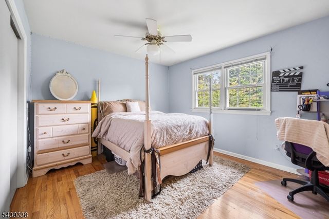 1 Oak Grove Rd, Raritan Twp., NJ 08822