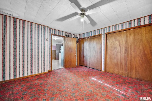 724 E DIVISION Avenue, Peoria Heights, IL 61616