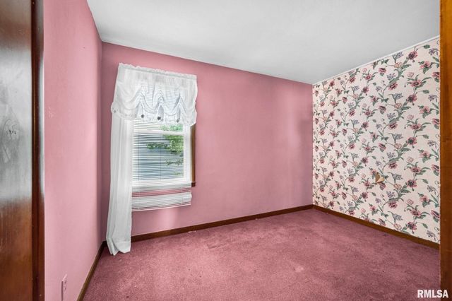 724 E DIVISION Avenue, Peoria Heights, IL 61616