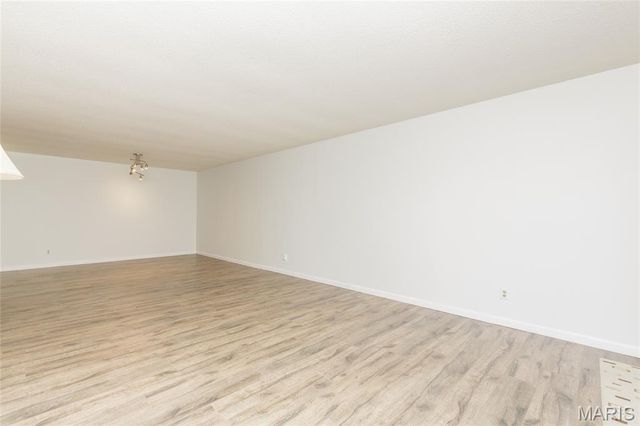 585 Coeur De Royale Drive 201, Creve Coeur, MO 63141