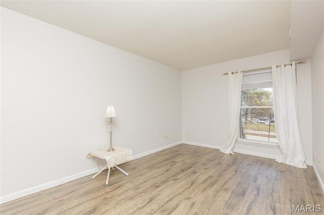 585 Coeur De Royale Drive 201, Creve Coeur, MO 63141