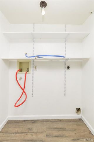 585 Coeur De Royale Drive 201, Creve Coeur, MO 63141