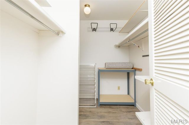 585 Coeur De Royale Drive 201, Creve Coeur, MO 63141